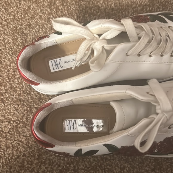 Sequins Sneakers - Picture 4 of 5